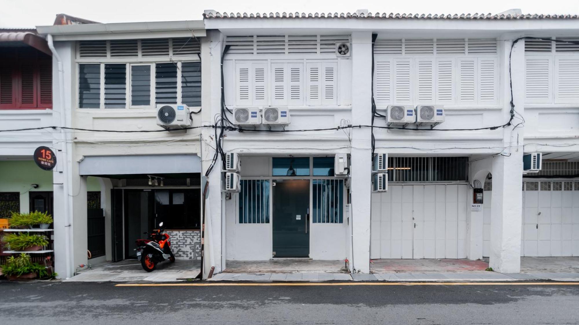 The Terraces By Aayu George Town Penang Hostel Bagian luar foto