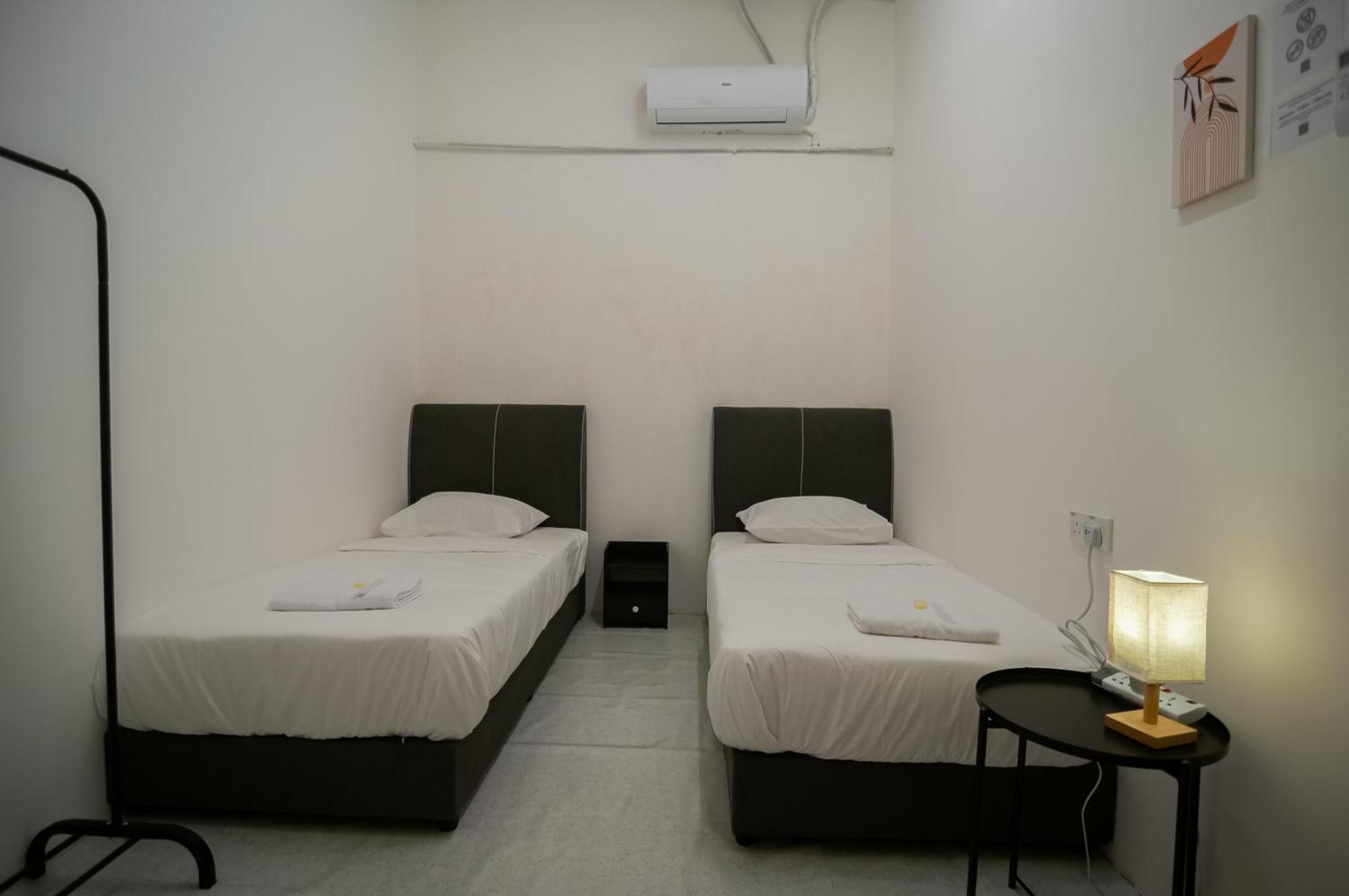 The Terraces By Aayu George Town Penang Hostel Bagian luar foto