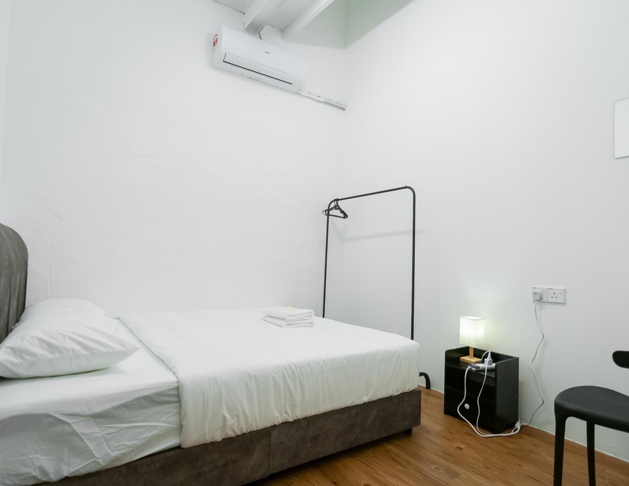 The Terraces By Aayu George Town Penang Hostel Bagian luar foto